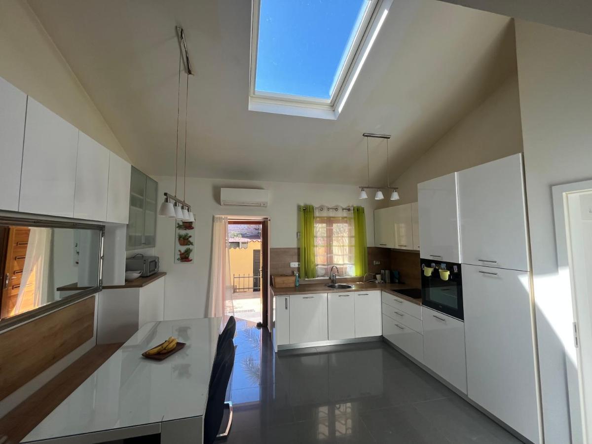 Hiza Apartment Pula Ngoại thất bức ảnh
