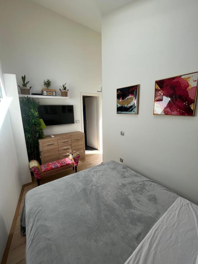 Hiza Apartment Pula Ngoại thất bức ảnh