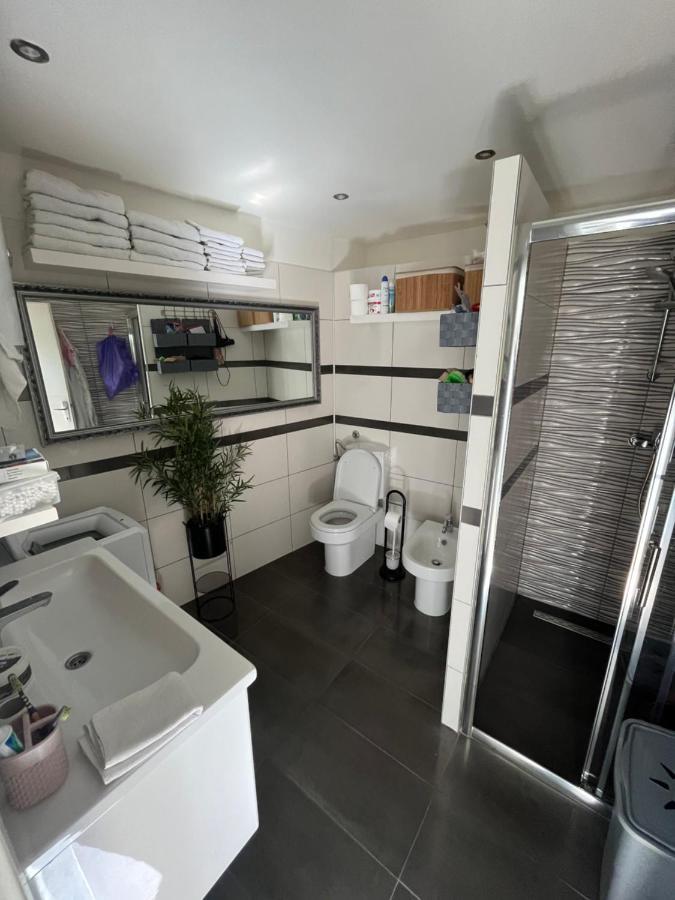 Hiza Apartment Pula Ngoại thất bức ảnh